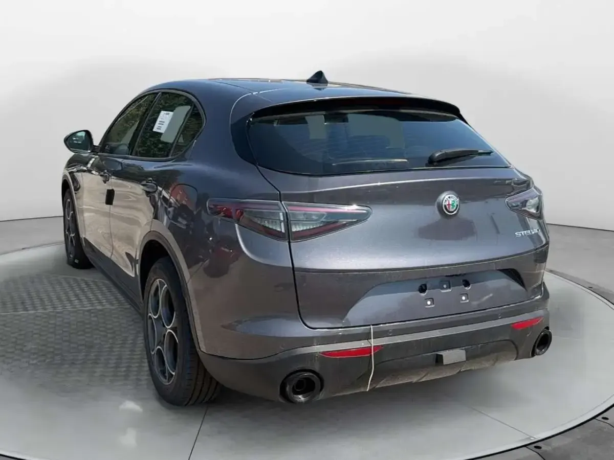 Nuova Alfa Romeo Stelvio Sprint 160 CV (117 kW) 2026 Grigio SUV