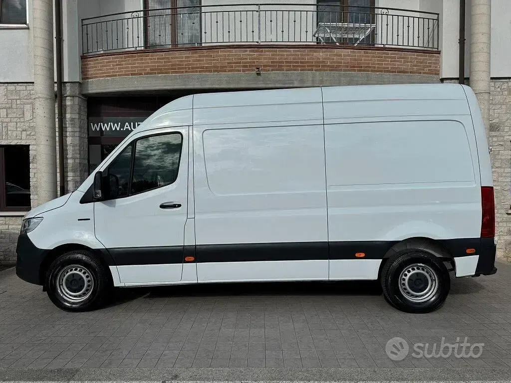 Usata Mercedes E-Sprinter 69 kW (95 CV) 2023 Bianco Furgone