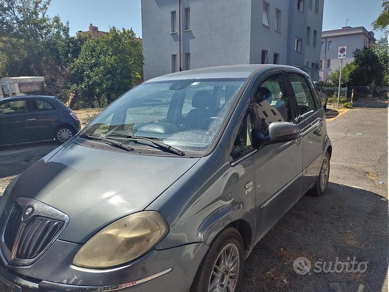 Usata Lancia Musa 69 CV (50 kW) 2010 Grigio Monovolume