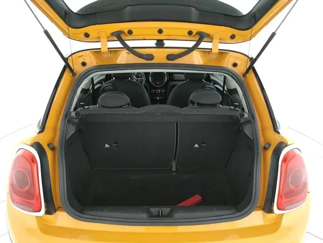 Usata Mini ONE 102 CV (75 kW) 2016 Utilitaria