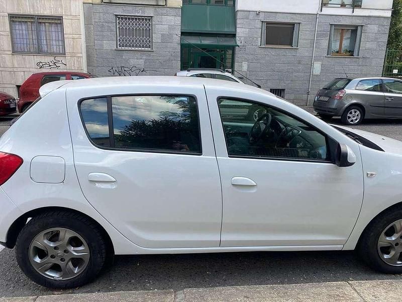 Usata Dacia Sandero Ambiance 90 CV (66 kW) 2015 Bianco Berlina