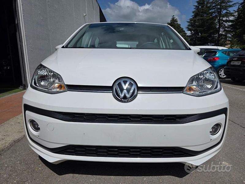 Begagnad VW up! Move 2018 Vit Halvkombi
