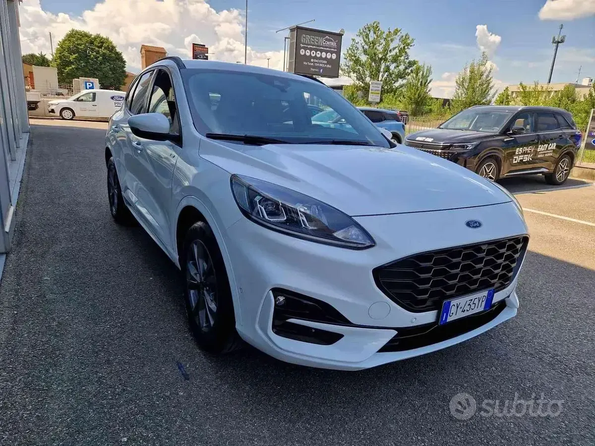 Nuova Ford Kuga ST-Line 151 CV (111 kW) 2025 Bianco SUV