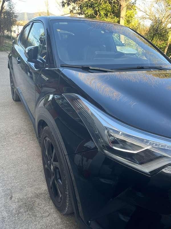 Usata Toyota C-HR Lounge 98 CV (72 kW) 2018 SUV