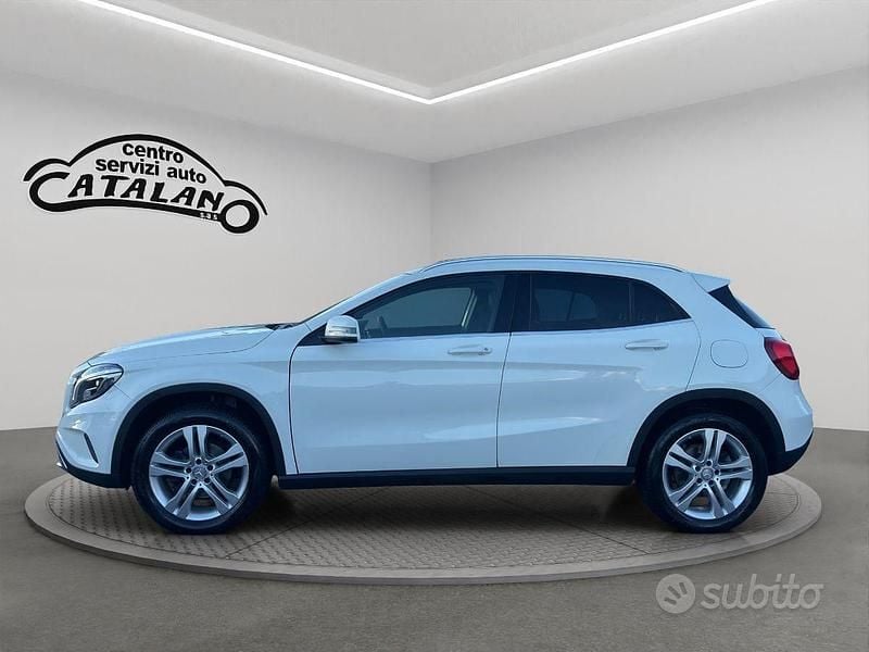 Usata Mercedes GLA200 Premium 136 CV (100 kW) 2016 Bianco SUV