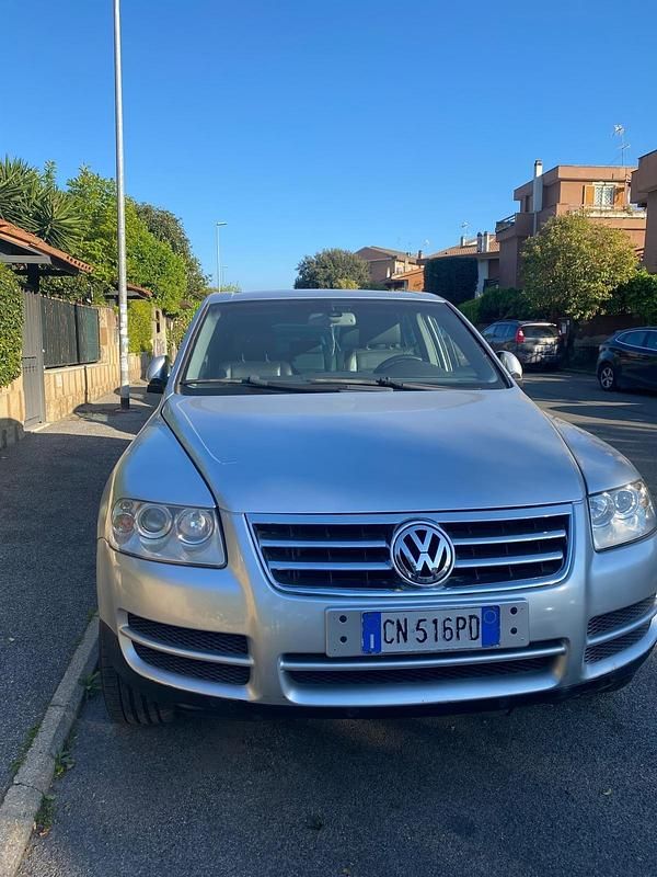 Usata VW Touareg 174 CV (127 kW) 2004 Argento SUV