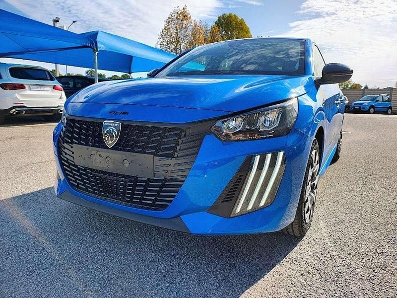 Usata Peugeot 208 Active 101 CV (74 kW) 2024 Blu Utilitaria