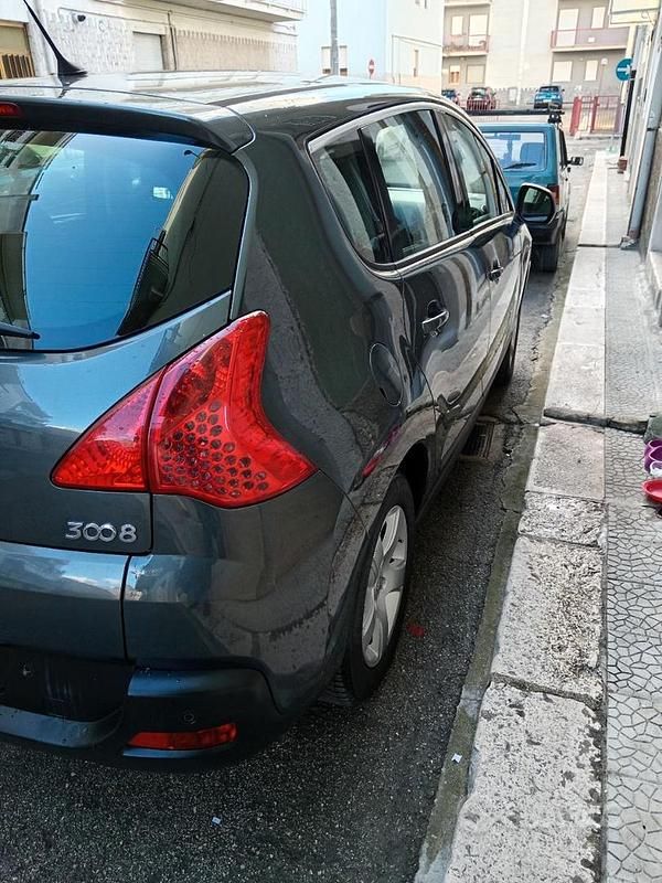 Usata Peugeot 3008 Premium 109 CV (80 kW) 2010 Station wagon
