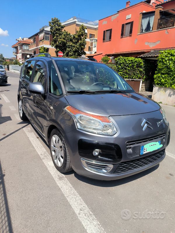 Grigio Usata 2011 Citroën C3 Picasso Monovolume | 6500 € (Cara) - Immagine 1/4