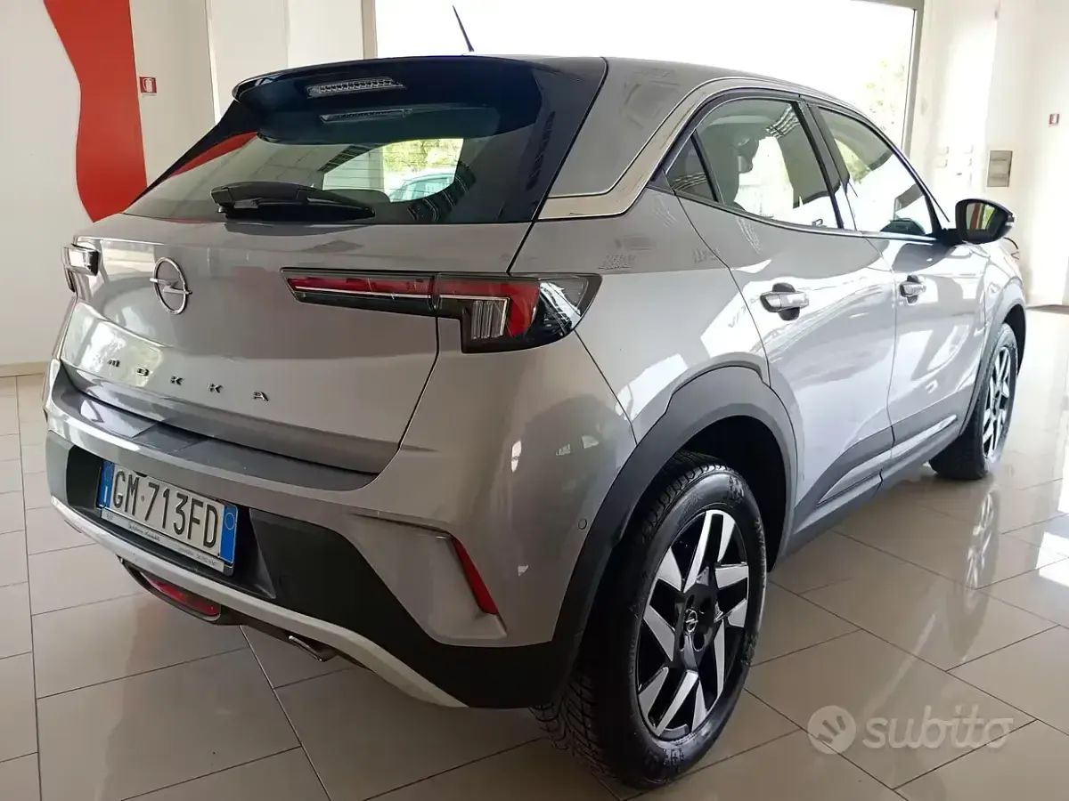 Usata Opel Mokka Elegance 110 CV (80 kW) 2022 Grigio SUV