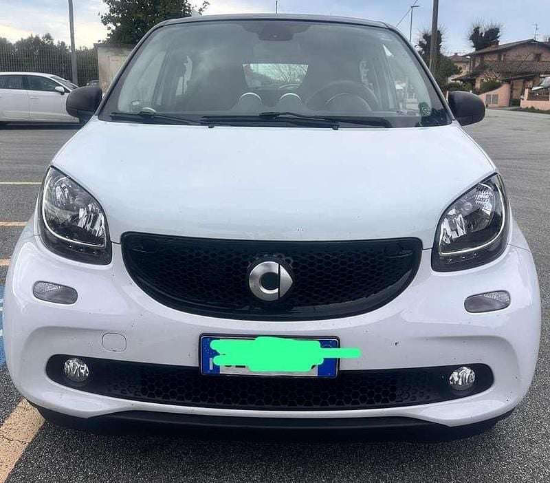 Bianco Usata 2018 Smart ForFour Pure Utilitaria | 10.000 € (Molto cara) - Immagine 1/4