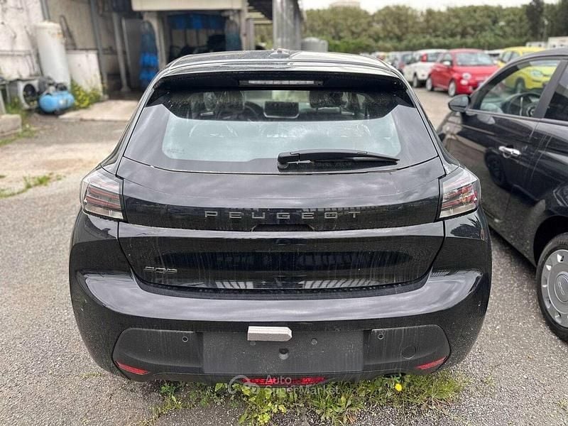 Usata Peugeot 208 Allure 101 CV (74 kW) 2024 Nero Utilitaria