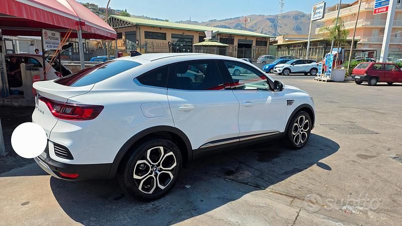 Usata Renault Arkana 145 CV (106 kW) 2021 Bianco SUV