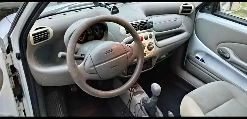 Usata Fiat 600 Anniversary 54 CV (39 kW) 2007 Utilitaria