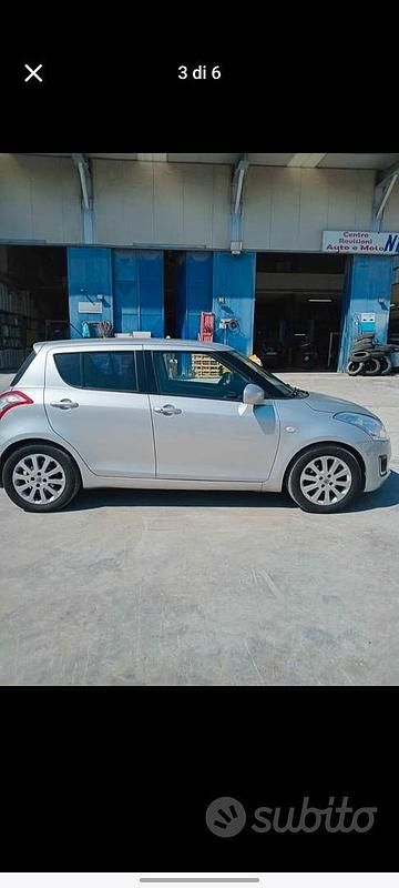 Begagnad Suzuki Swift 75 HK (55 kW) 2013 Grå Halvkombi