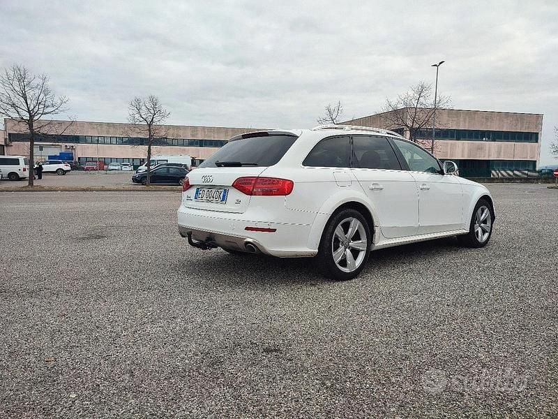 Usata Audi A4 Allroad 240 CV (176 kW) 2010 Bianco Station wagon