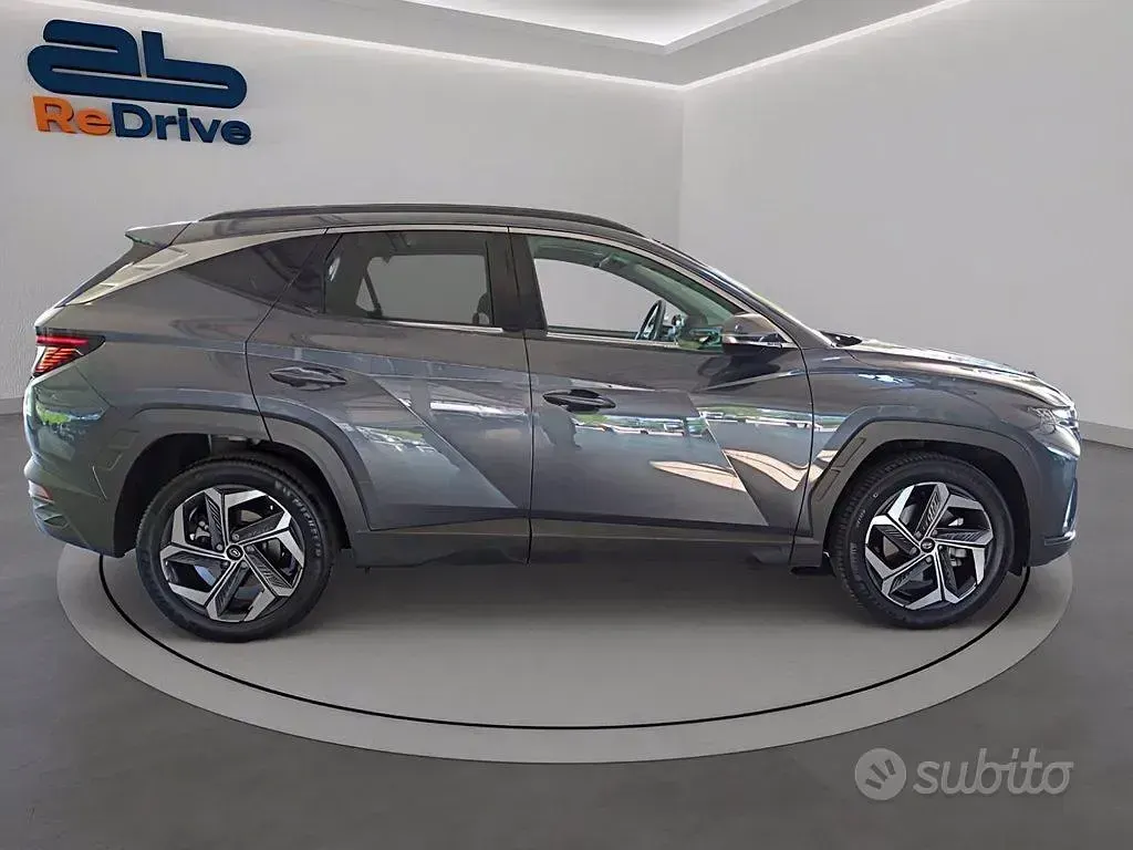 Usata Hyundai Tucson 230 CV (169 kW) 2023 Grigio graphite metalizzato SUV