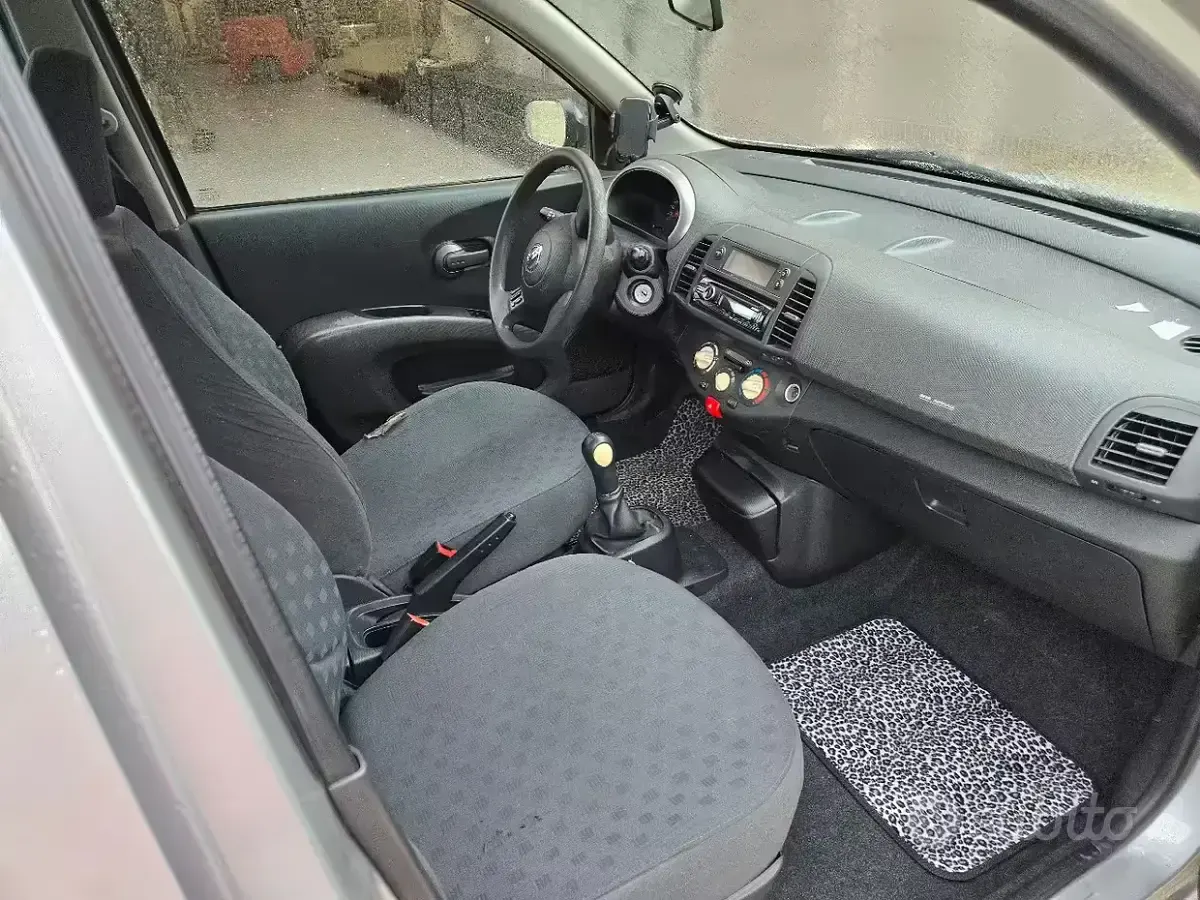 Usata Nissan Micra 65 CV (47 kW) 2003 Grigio Utilitaria