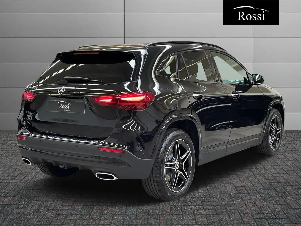Nuova Mercedes GLA250 163 CV (119 kW) 2026 Nero SUV