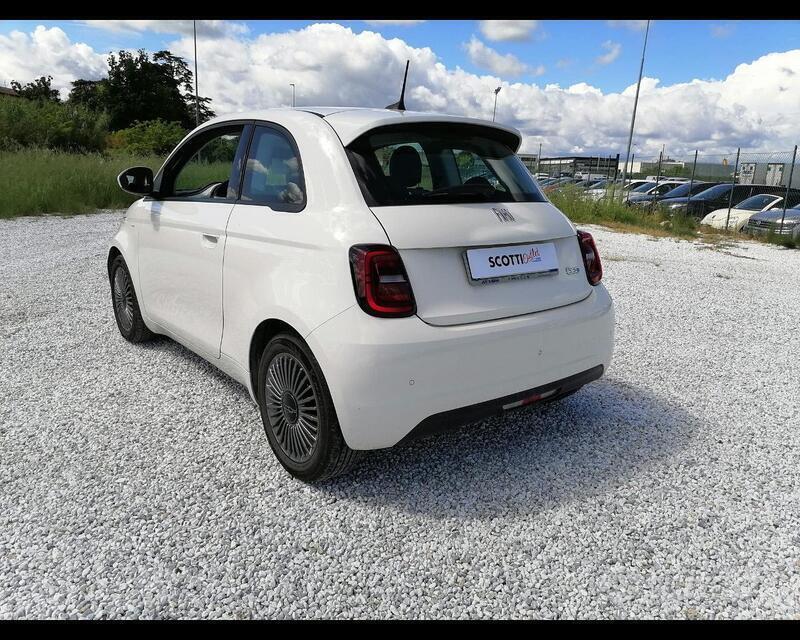 Usato 2021 Fiat 500e 1.0 El 116 CV (18.900 €)