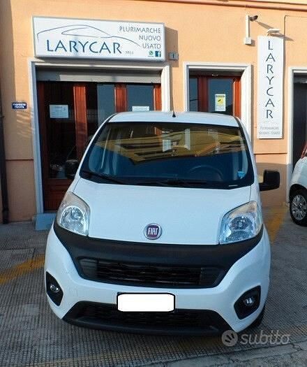 Bianco Usata 2018 Fiat Qubo Lounge Monovolume | 8499 € (Buon prezzo) - Immagine 1/4
