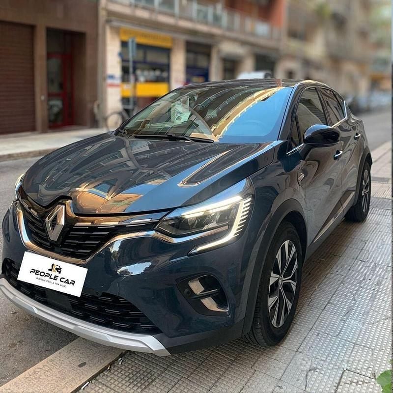 Usata Renault Captur Techno 101 CV (74 kW) 2022 Blu SUV