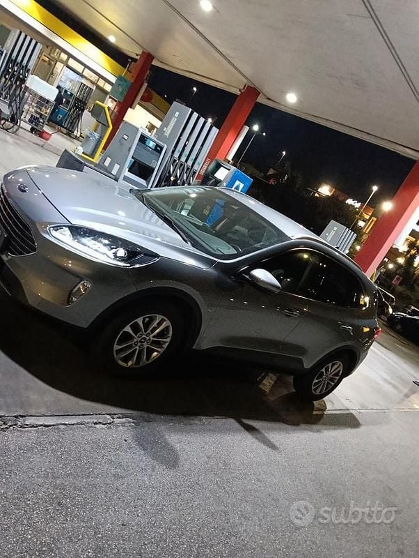 Usata Ford Kuga 2021 Grigio SUV