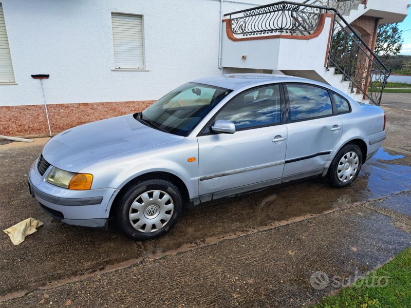 Usata VW Passat 110 CV (80 kW) 1997 Grigio Berlina