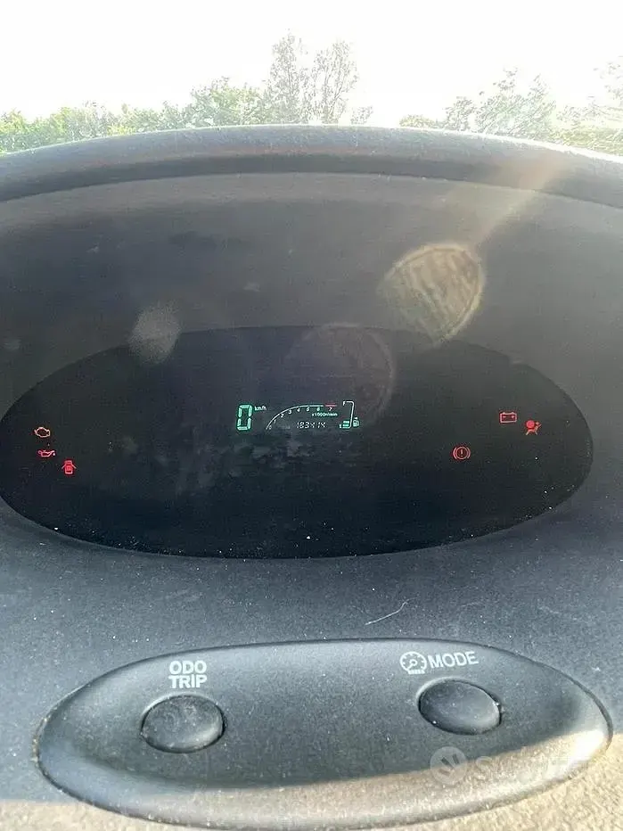 Usata Toyota Yaris 65 CV (47 kW) 2003 Berlina