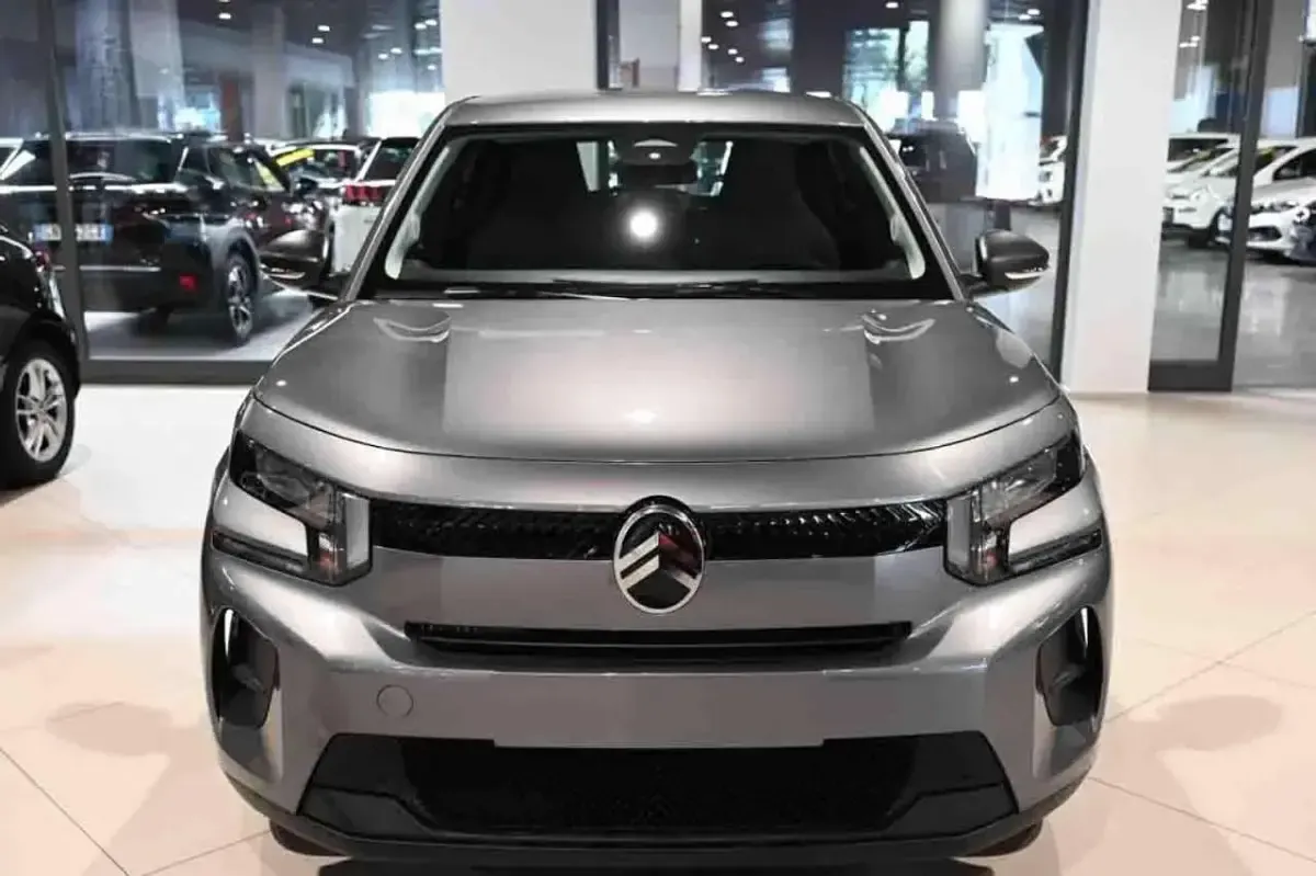 Nuova Citroën C3 101 CV (74 kW) 2026 Grigio SUV