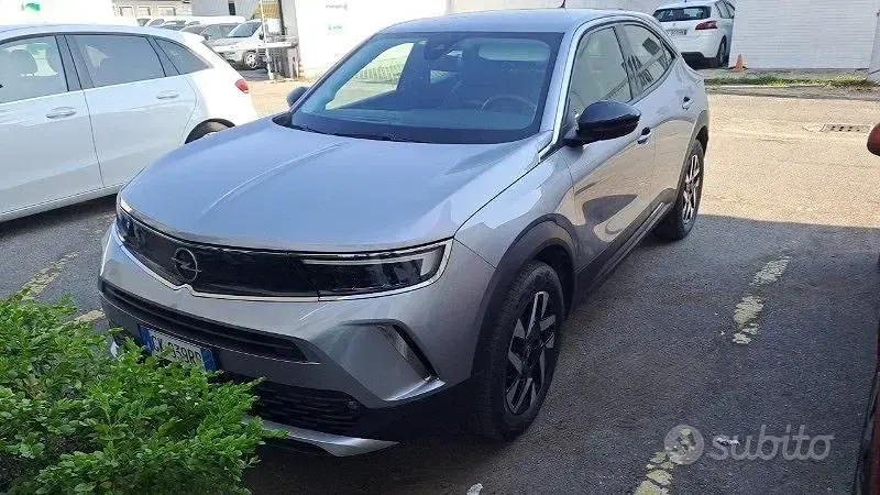 Usata Opel Mokka Elegance 101 CV (74 kW) 2022 Grigio SUV