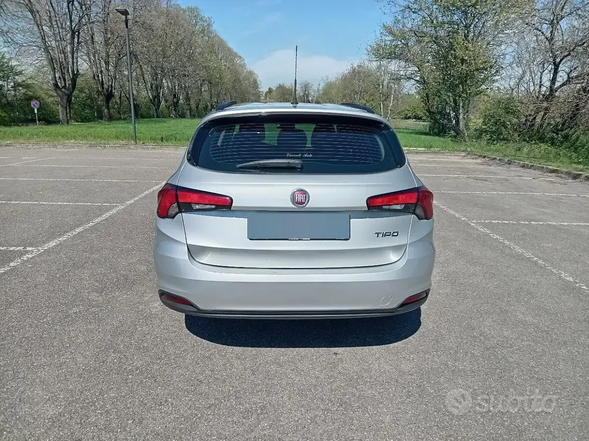 Usata Fiat Tipo 120 CV (88 kW) 2017 Grigio Station wagon