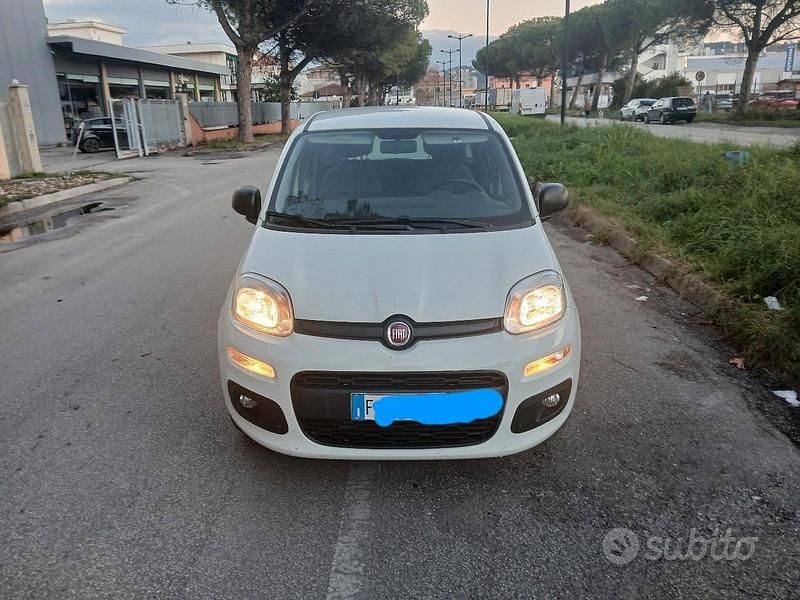 Bianco Usata 2017 Fiat Panda Tre volumi | 8000 € (Buon prezzo) - Immagine 1/4