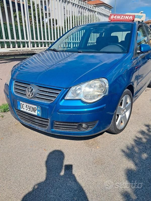 Usata VW Polo 100 CV (73 kW) 2006 Blu Berlina