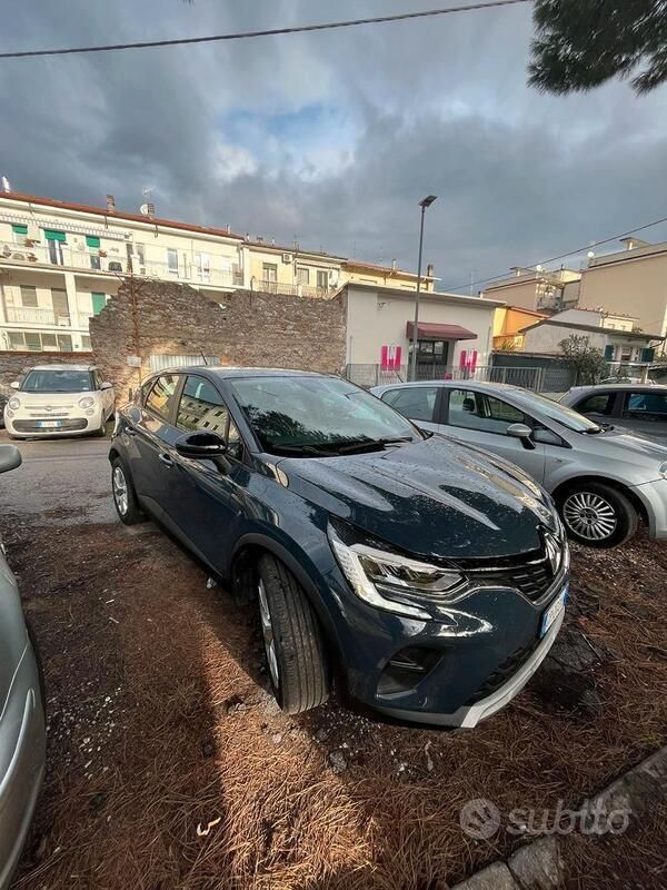 Blu Usata 2023 Renault Captur SUV | 17.800 € (Buon prezzo) - Immagine 1/4