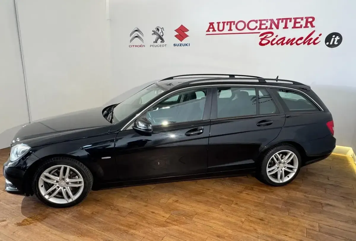Usata Mercedes 250 Elegance 203 CV (149 kW) 2011 Viola Station wagon