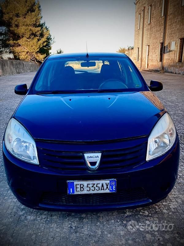 Usata Dacia Sandero 2010 Blu Berlina