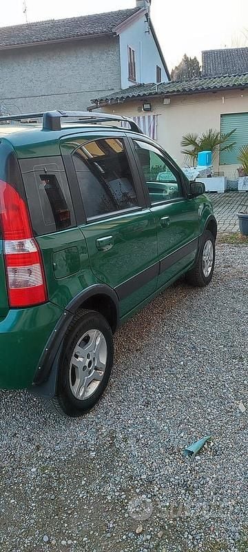 Usata Fiat Panda 4x4 60 CV (44 kW) 2007 Verde Utilitaria