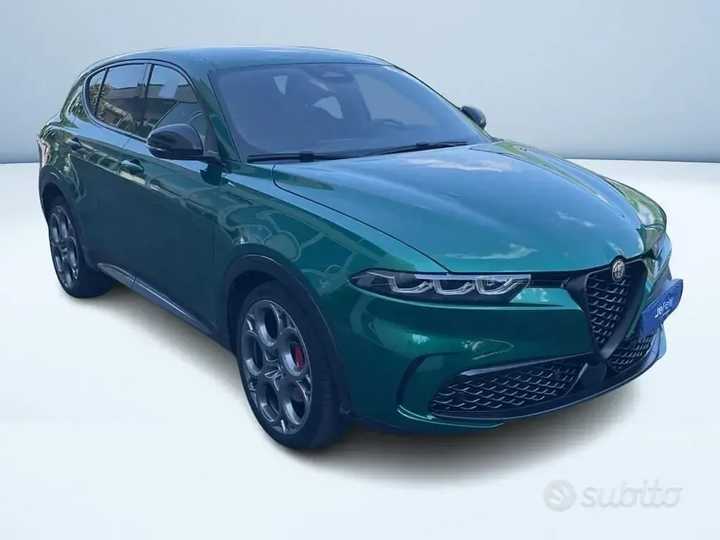 Usata Alfa Romeo Tonale Edizione Speciale 131 CV (96 kW) 2023 Argento metallizzato SUV