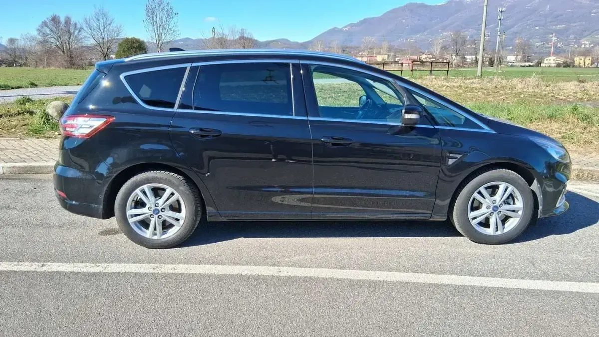 Usata Ford S-MAX Business Edition 190 CV (139 kW) 2022 Monovolume