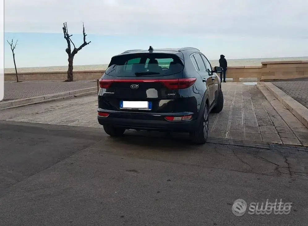 Usata Kia Sportage 115 CV (84 kW) 2016 Nero SUV