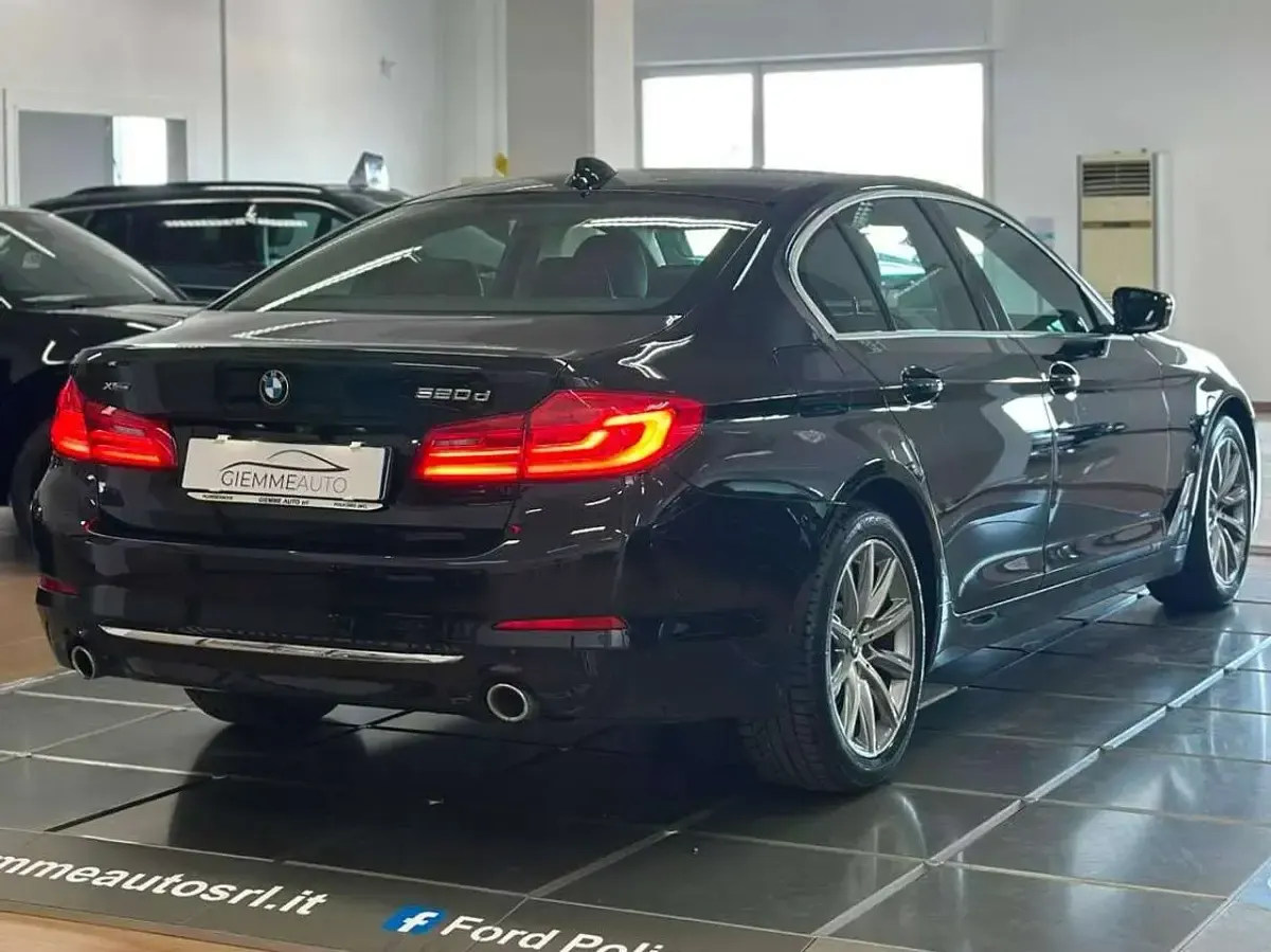 Usata BMW 520 Luxury Line 190 CV (139 kW) 2020 Nero Berlina