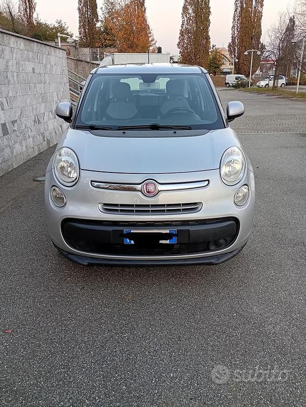 Grigio Usata 2015 Fiat 500L Monovolume | 7000 € (Cara) - Immagine 1/4