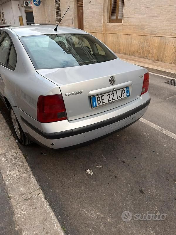 Usata VW Passat 1999 Grigio Berlina