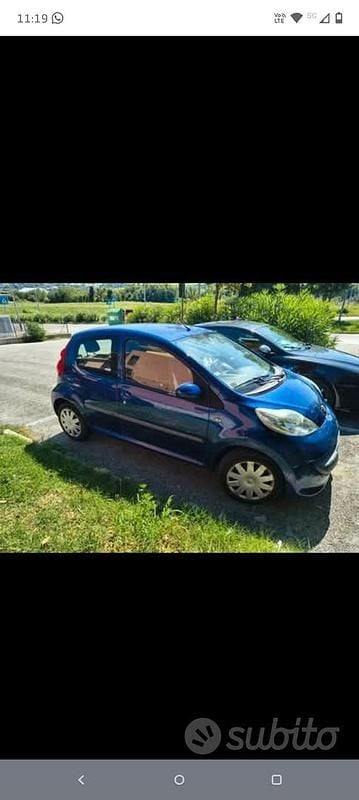 Usata Peugeot 107 68 CV (50 kW) 2007 Blu Utilitaria