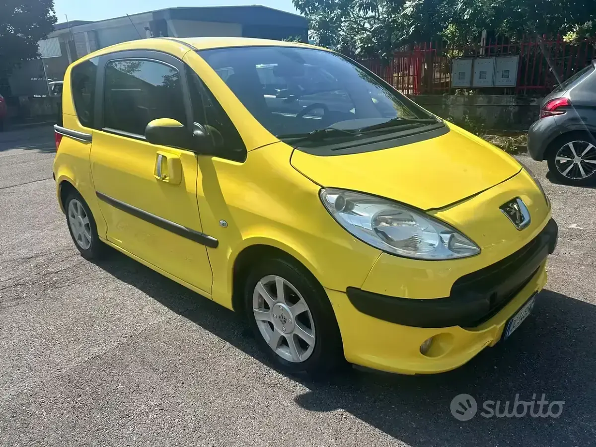 Usata Peugeot 1007 73 CV (53 kW) 2006 Giallo Monovolume