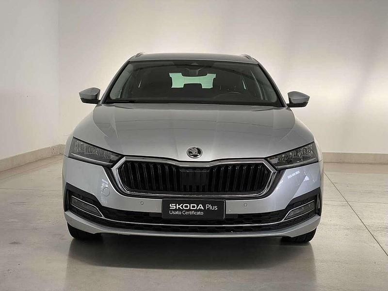 Usata Skoda Octavia Executive 150 CV (110 kW) 2022 Argento Station wagon