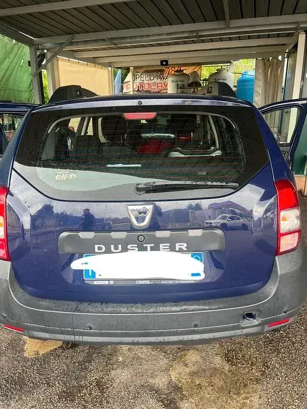 Usata Dacia Duster Ambiance 90 CV (66 kW) 2016 Blu/azzurro SUV