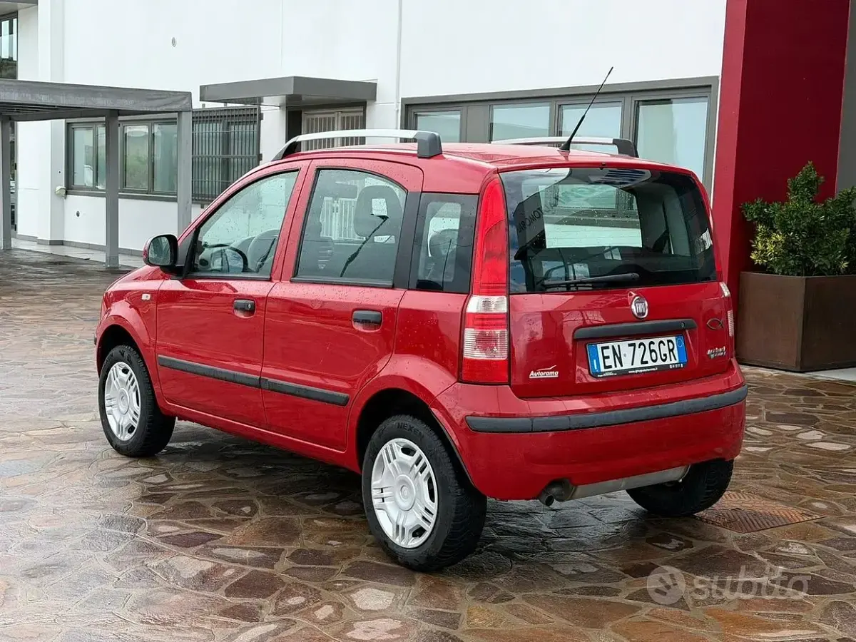 Usata Fiat Panda 80 CV (58 kW) 2012 Rosso Utilitaria