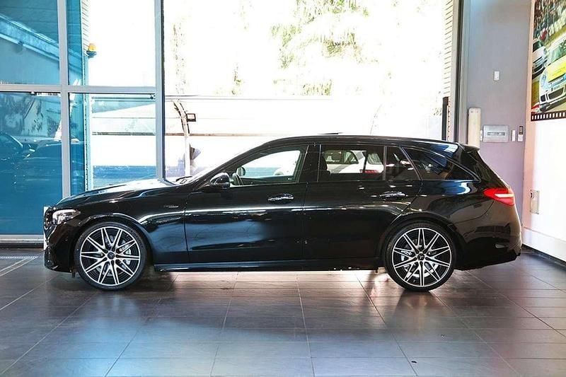 Begagnad Mercedes C43 AMG Premium Plus 408 HK (300 kW) 2023 Svart Kombi